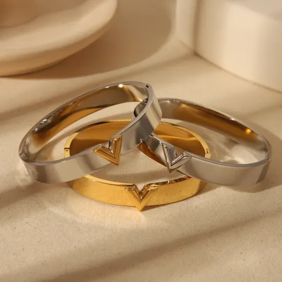 Victory bracelet