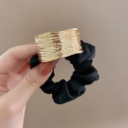 Metal scrunchie 