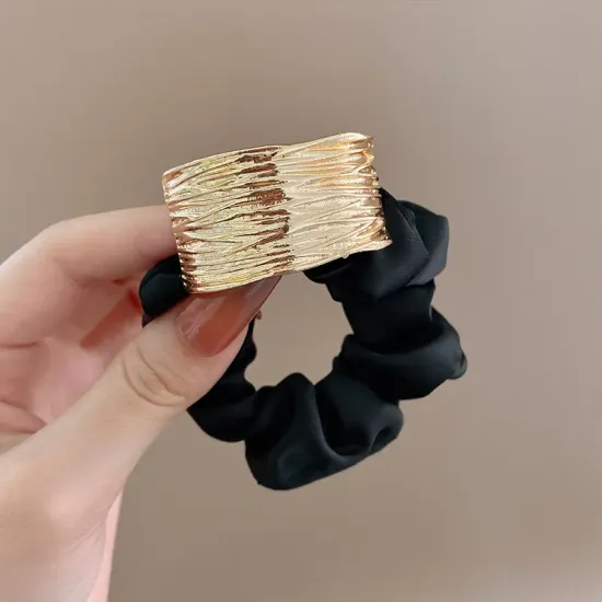 Metal scrunchie 