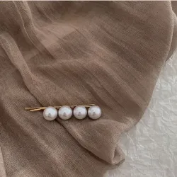 Pearl hair-clip