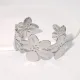Βραχιόλι Floral Cuff – Ασημένιο Ατσάλινο Βραχιόλι με Ανάγλυφα Λουλούδια